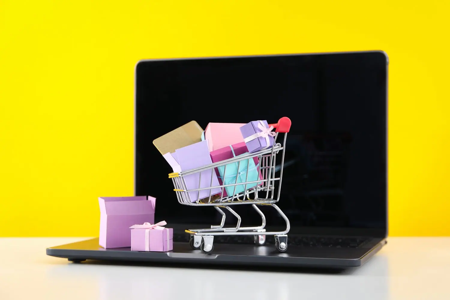 Jak rozpocząć sprzedaż online swoich produktów lub usług